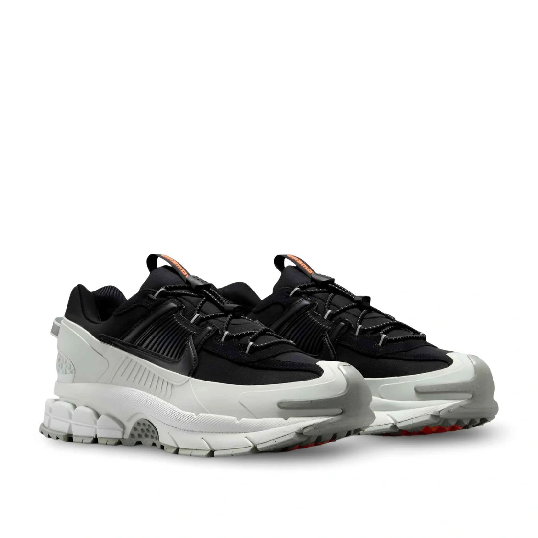 NIKE ZOOM VOMERO ROAM WINTERIZED – Black Silver