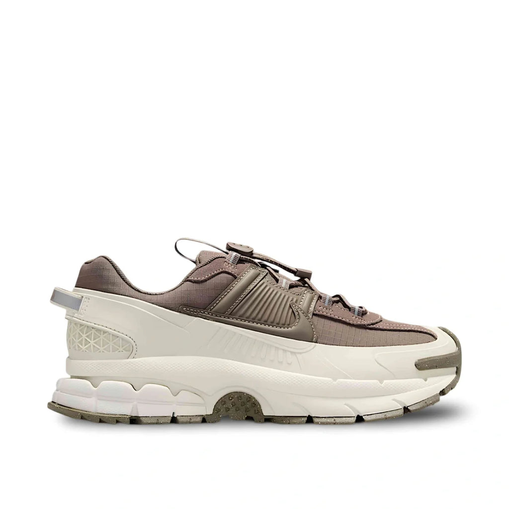 image showing the nike zoom light bone cream white side.