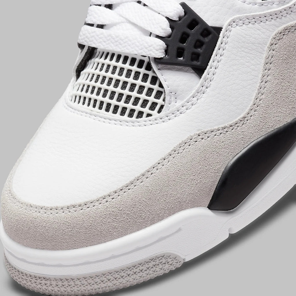 AIR JORDAN 4 'Military Black' Foreverdrip